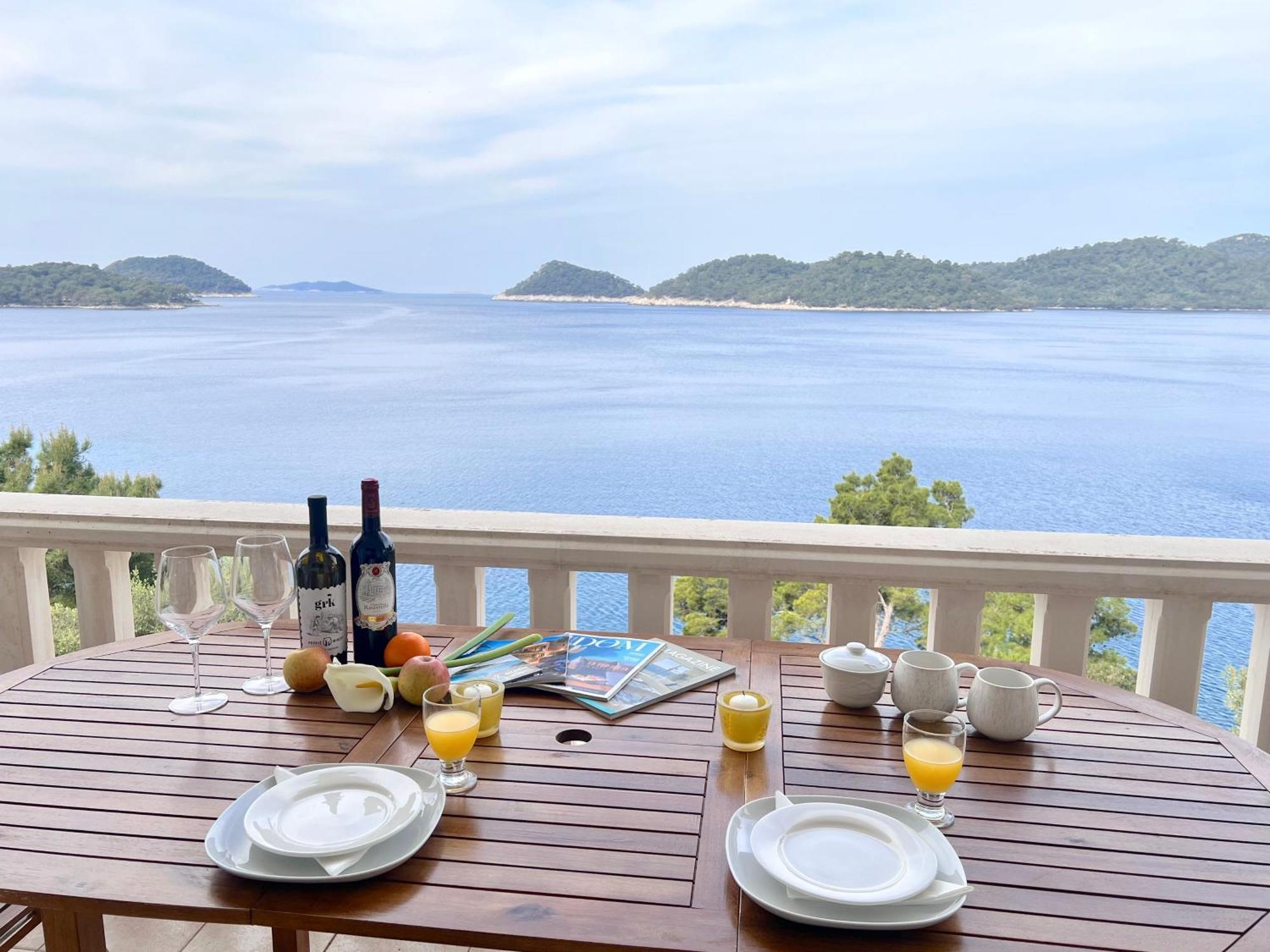 Terrace Studios With Panoramic Seaview Uble Ngoại thất bức ảnh