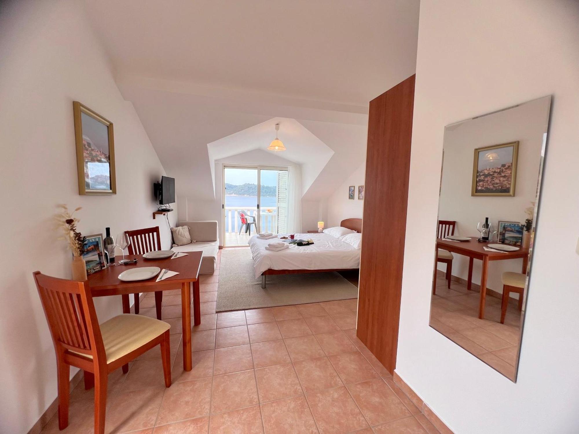 Terrace Studios With Panoramic Seaview Uble Ngoại thất bức ảnh